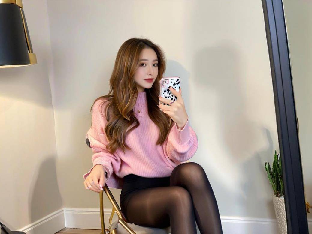 满女人味甜美个性的搭配让人心动凯发k8网站尖头防水台高跟鞋充