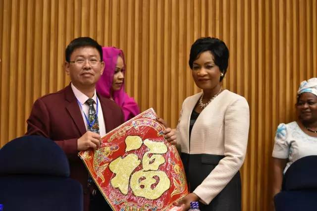 干成“非洲富士康”客户包括美总统和女儿！凯发K8旗舰店APP中国制鞋教父闯非洲(图13)