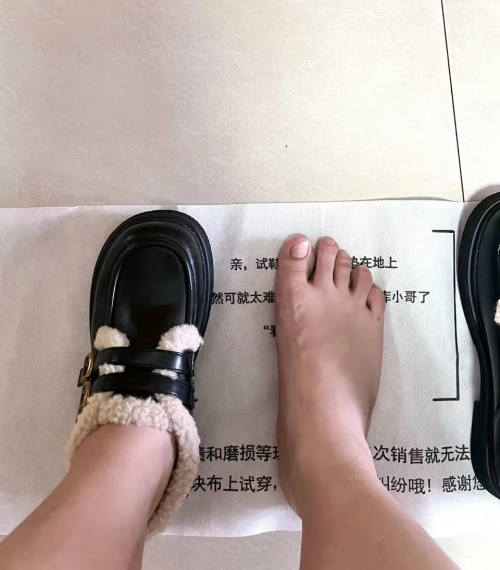 需求她在抖音电商卖大码女鞋年销量破百万凯发K8旗舰厅AG客服兴趣推荐汇聚小众(图8)